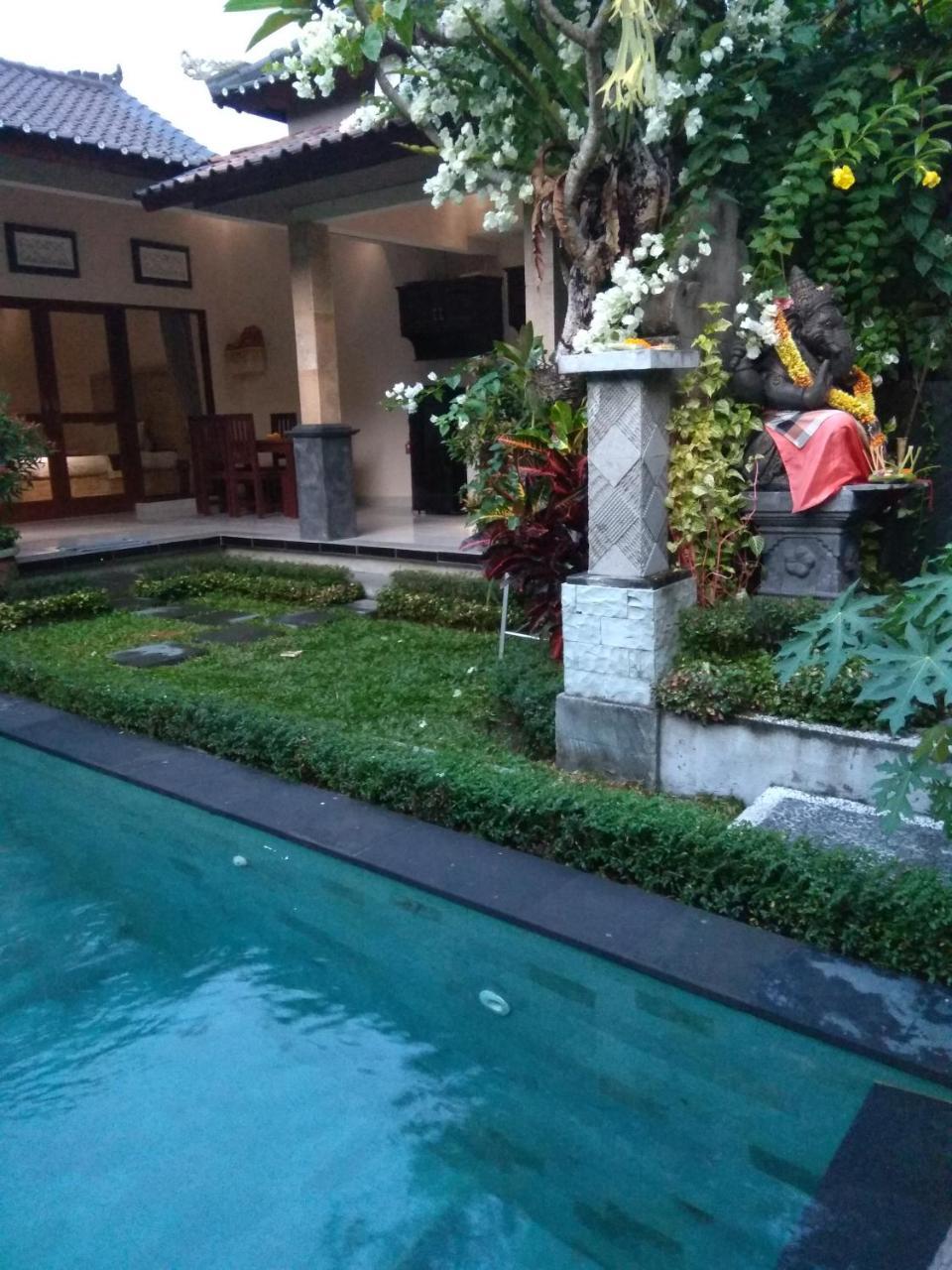 Rona * Ubud